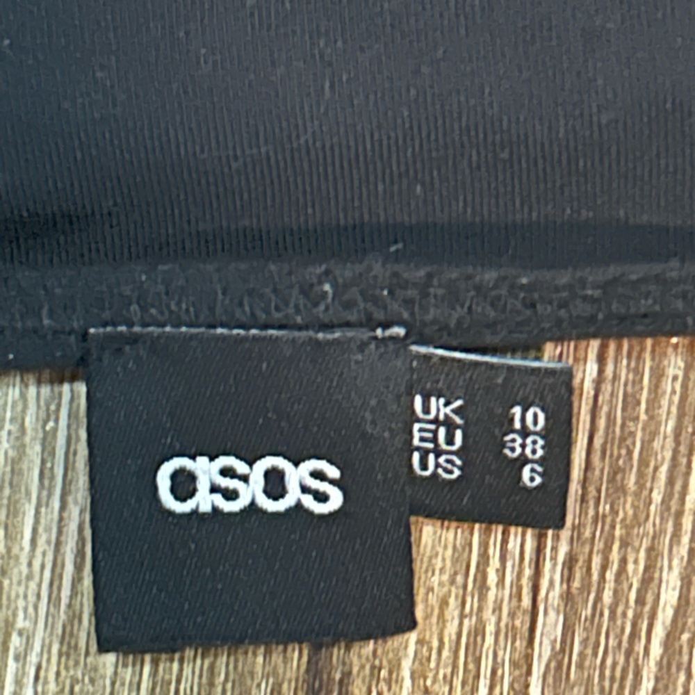ASOS Basic Cropped Basic Tee - Picture 2 of 2
